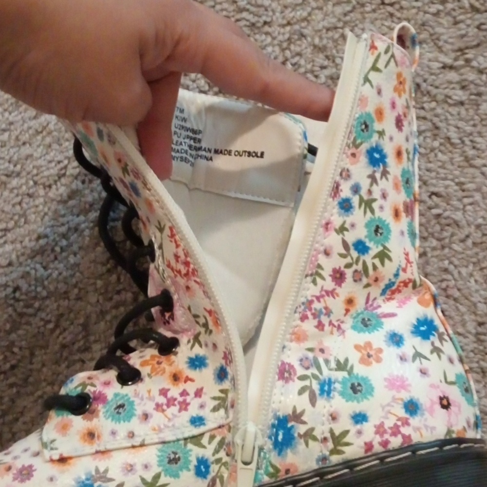 UNIONBAY Pink and Black Floral Boots - Picture 11 of 12